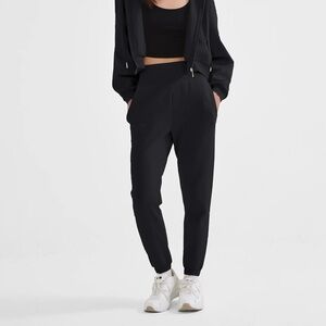 Supesu Cubby Jogger Sweatpants